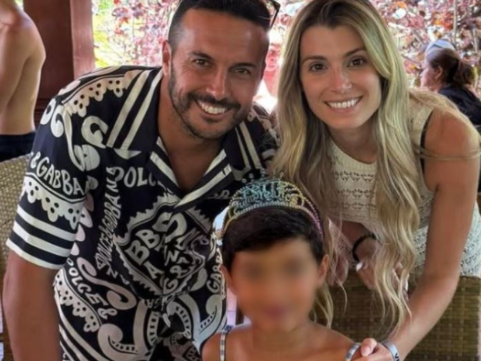 Una tiara al veleno: l’odio social contro un bambino di 8 anni è il fallimento definitivo della civiltà