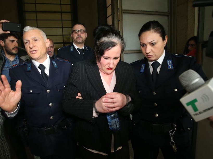 San Giuliano, imbrattata la targa per Diana Pifferi: indignazione e indagini dopo l’atto vandalico