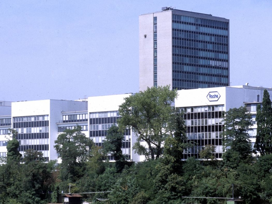 Roche valuta se uscire da azienda specializzata nei dati sul cancro