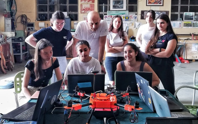 STEMDays il camp delle ragazze accende la passione per la tecnologia a Torino