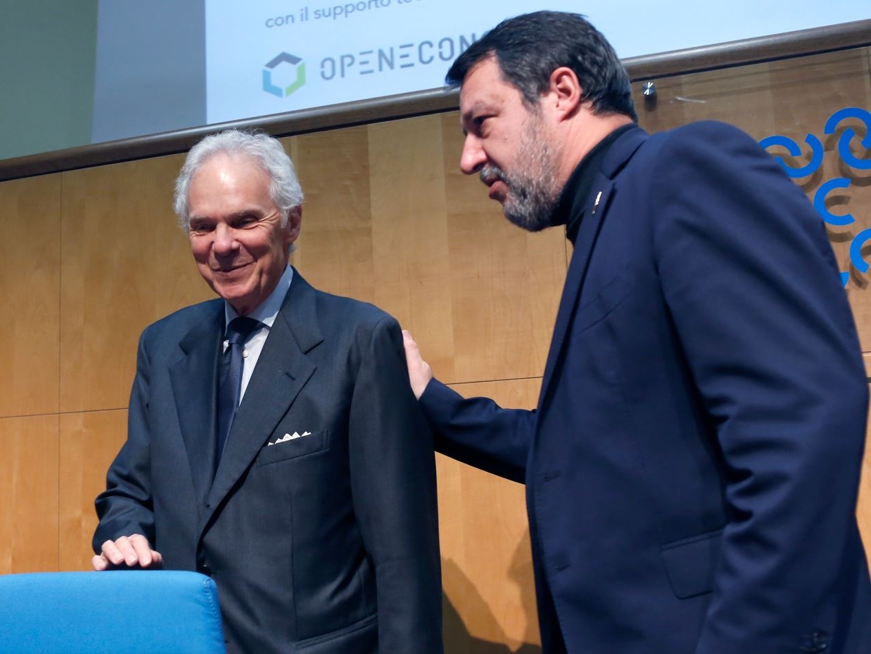 Il Ponte delle nebbie tra Calabria e Messina poggia, prima che sui pilastri, su polemiche e dubbi