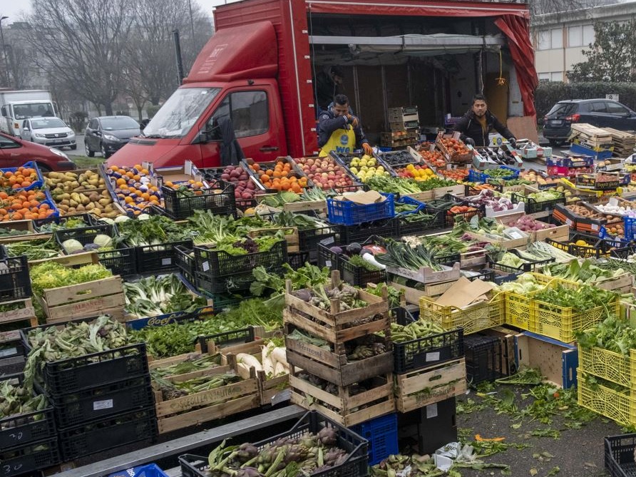 Spreco alimentare: in Italia 4,5 milioni di tonnellate di cibo finiscono nella spazzatura