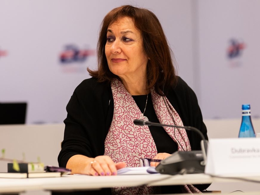 Migranti: l'Ue nel Mediterraneo per favorire la migrazione legale