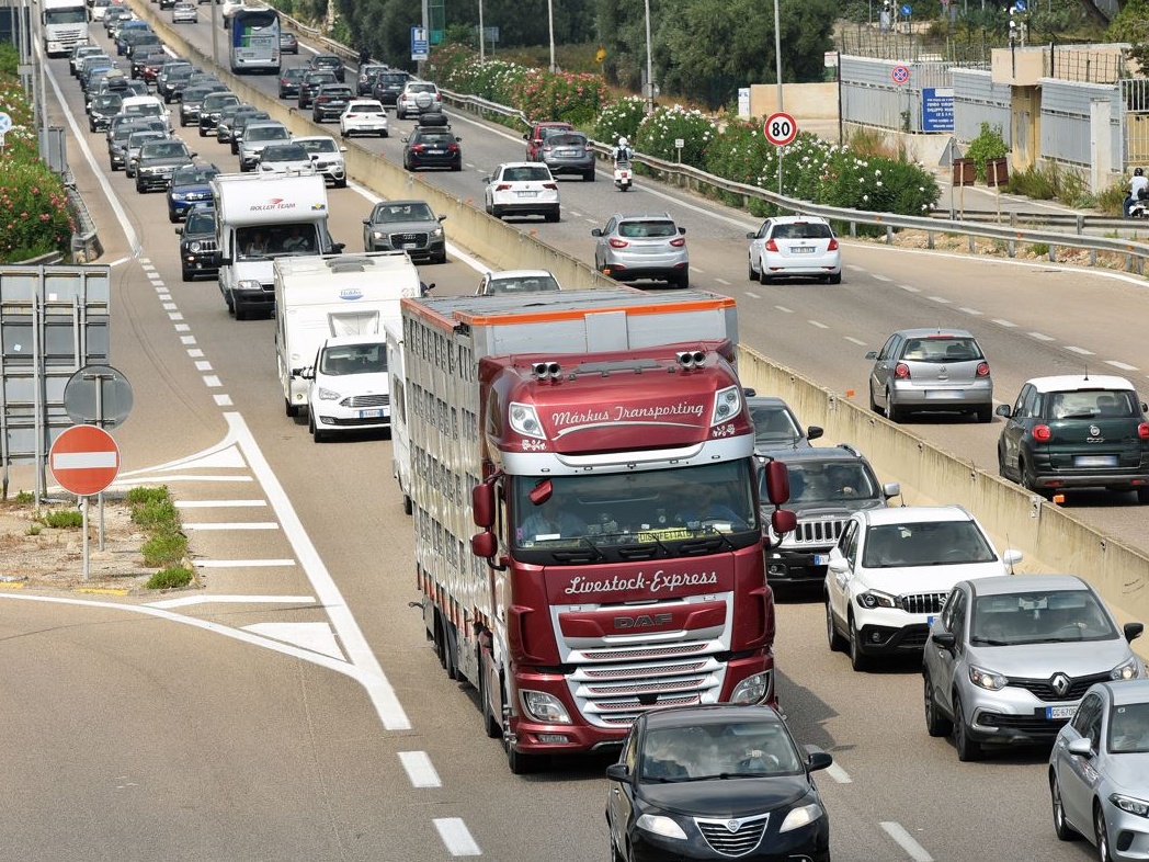 Stop diesel Euro 5 rinviato al 2026, più flessibilità per le Regioni sulla qualità dell’aria