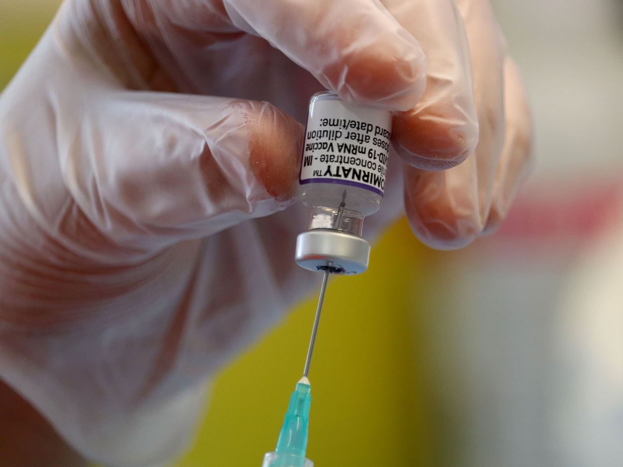 No vax: il governo cancella le multe, ma anche ragione ed equità