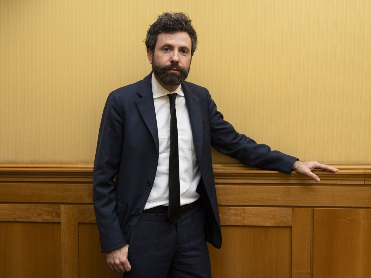 Congedi per lutto e malattia di cani e gatti: la proposta arriva in Parlamento