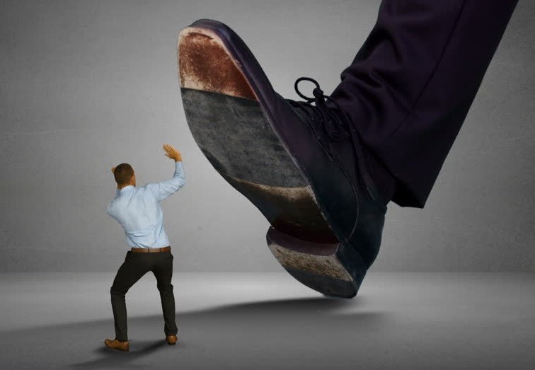 L’Italia della casta e dei privilegi, viaggio nel Paese che ha smarrito la dignità