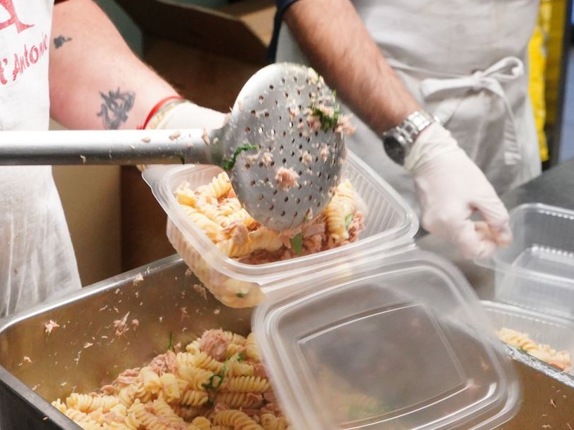 Povertà alimentare in Italia, il report “Fragili Equilibri” fotografa un’emergenza invisibile che colpisce milioni di persone