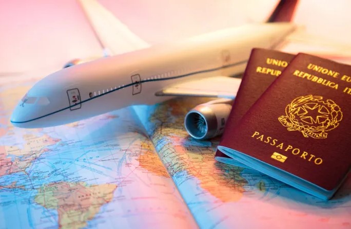 Viaggiare sì, ma dove e quando si decide all’ultimo momento