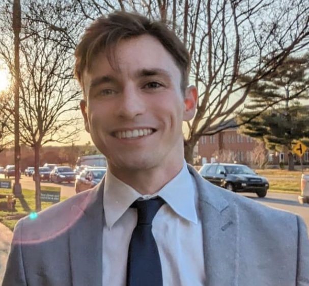 Fuoco amico contro gli italiani all'estero