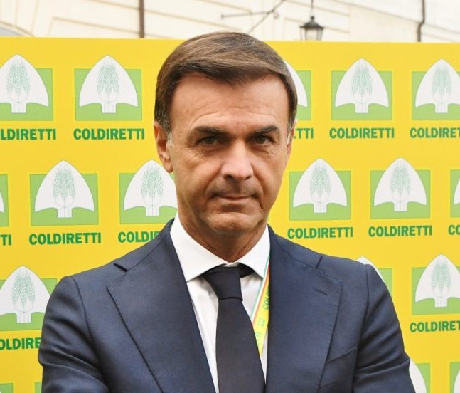 Coldiretti: Preoccupazione per etichette allarmistiche sul vino