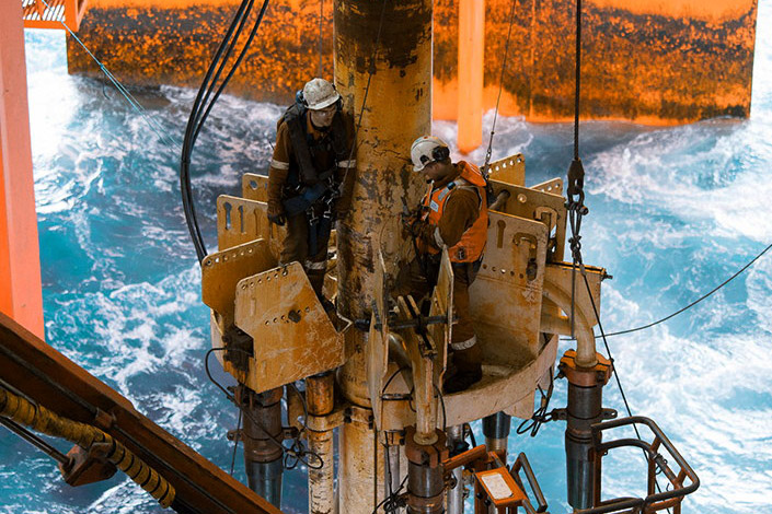 Il petrolio scende, ma i dazi pesano sull’export italiano