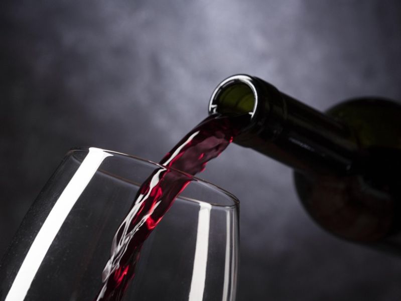 Il vino italiano tra record e minacce, export da 8 miliardi, ma i dazi USA pesano sul futuro