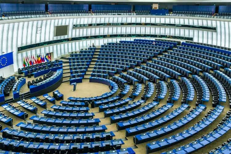 La Commissione Europea apre una consultazione per rendere più accessibili gli alloggi. Ribera: “emergenza sociale”