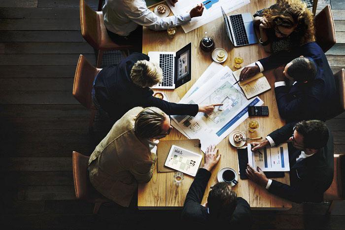 Lavoro dipendente in crescita nel 2024, ma persistono divari territoriali e di genere