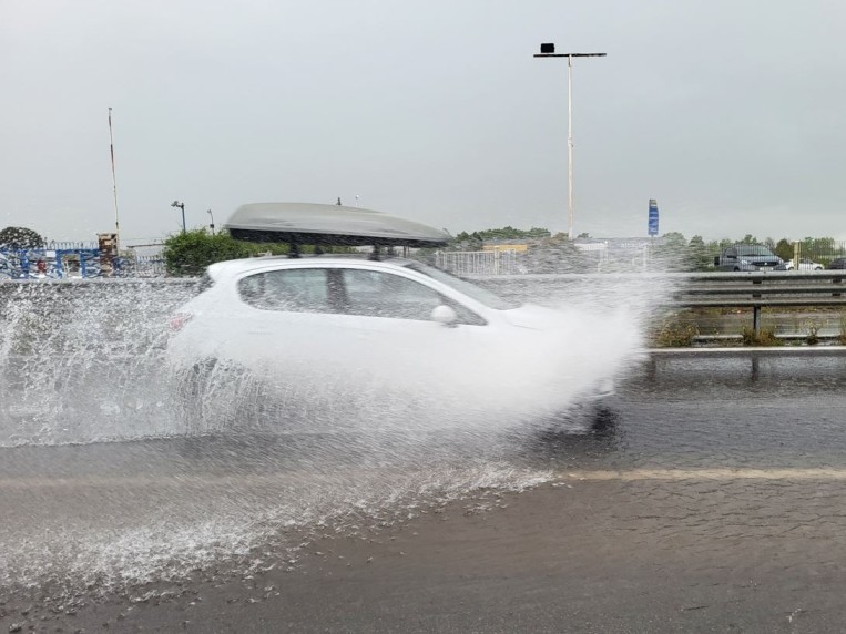 Assicurazioni e clima, WWF: in Italia l'80% dei danni da eventi estremi resta scoperto
