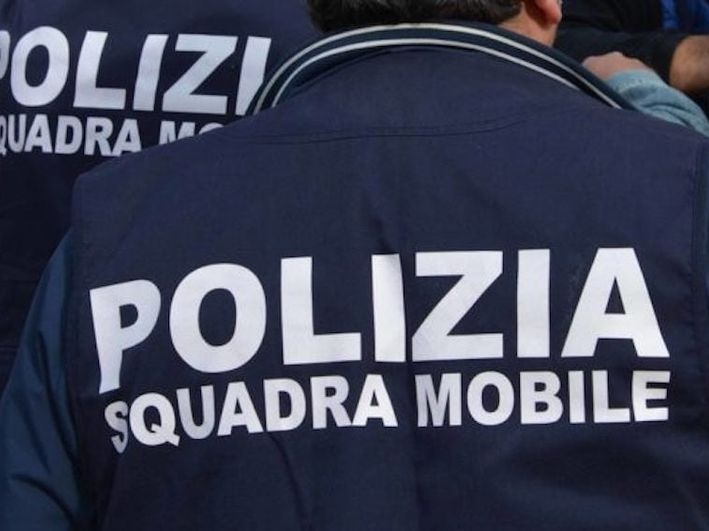 Indagato, come atto dovuto, l'agente che ha ucciso a Milano uno spacciatore nordafricano