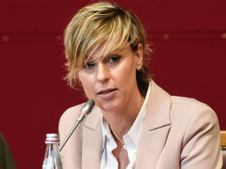 Federica Pellegrini, regina in acqua, un po' meno nella comunicazione