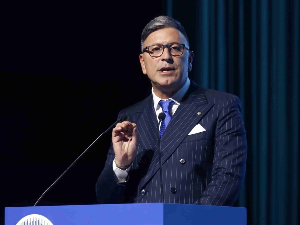 Imprese tra cautela e segnali di fiducia, l’incertezza resta alta, ma crescono gli ottimisti under 40