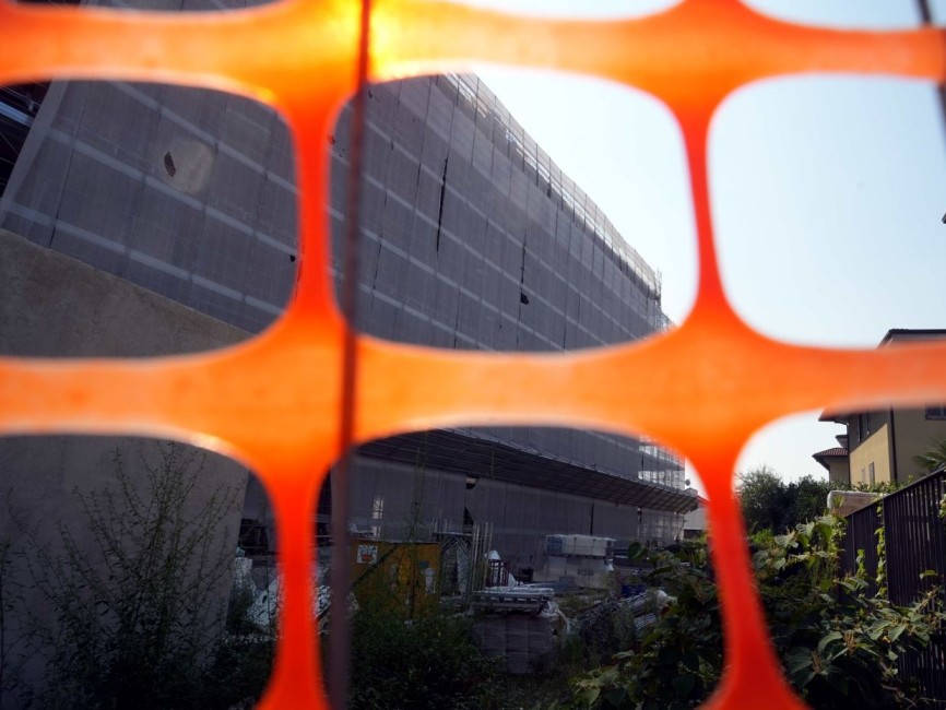 Industria e costruzioni, dicembre in frenata, prezzi giù per l’energia