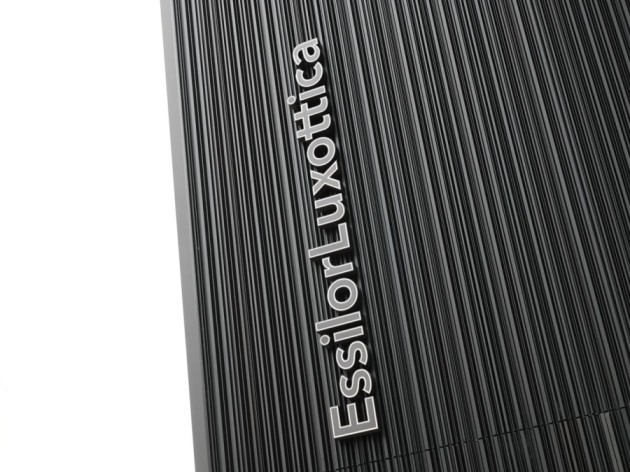 EssilorLuxottica e Burberry rinnovano l’alleanza eyewear fino al 2035