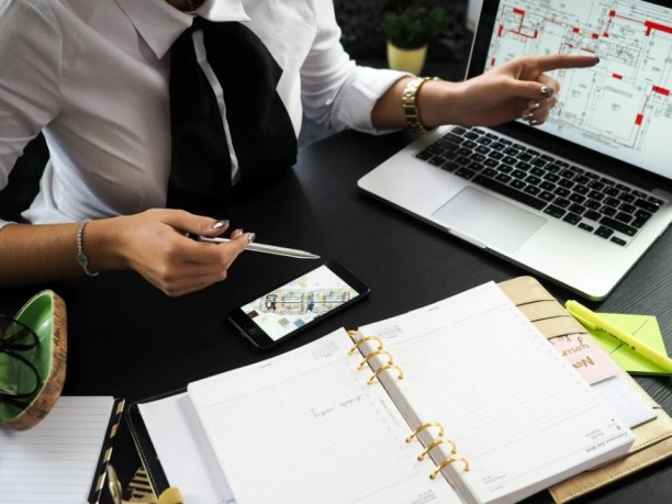 Fondi e REITs spingono il mattone globale, patrimonio oltre i 5.000 miliardi