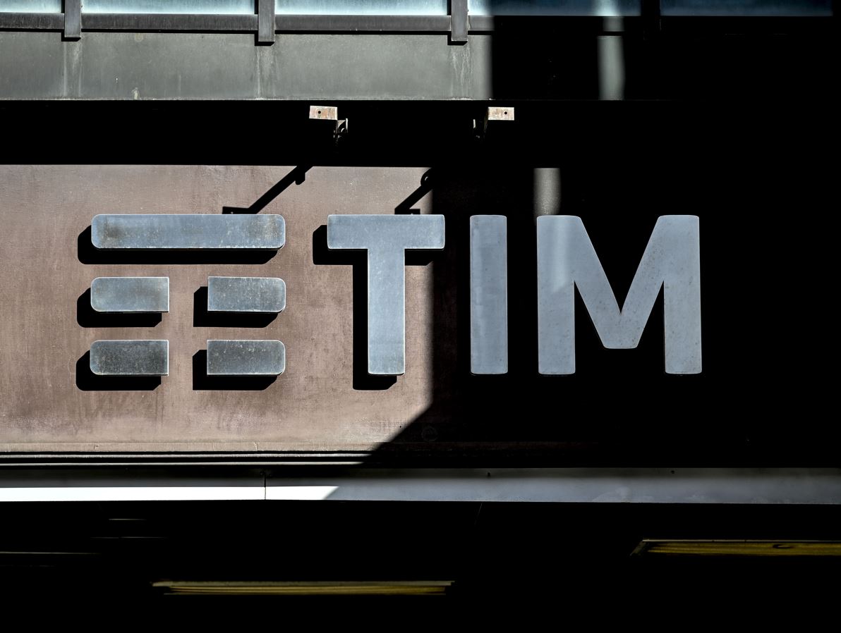 TIM verso semplificazione della governance, conversione delle azioni di risparmio e riduzione del capitale al vaglio dei soci