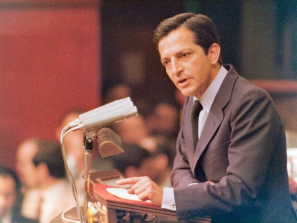 Spagna: Adolfo Suárez, icona della transizione dalla dittatura e morto nel 2014, accusato di abusi sessuali