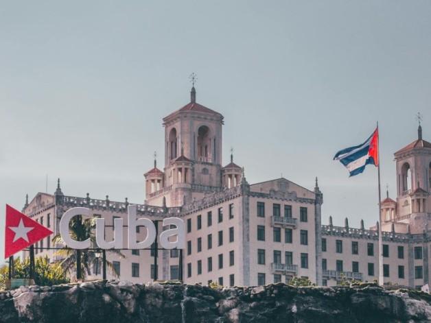 Trump vuole strangolare economicamente Cuba: nuovi dazi per Paesi che mandano petrolio