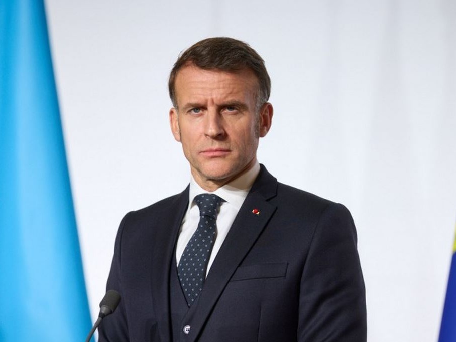 Davos: Macron alza la bandiera dell'Europa contro il mondo che sta disegnando Trump