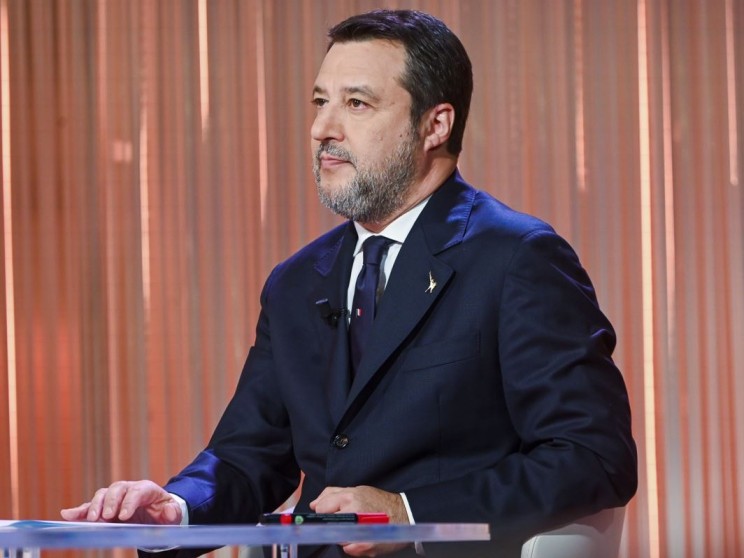 Salvini manda all'incasso la sentenza della Cassazione e mette nel mirino il Viminale