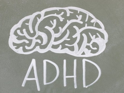 ADHD: in Italia: 1,26 milioni di persone colpite. Nuovi studi evidenziano fattori ambientali e diagnostici